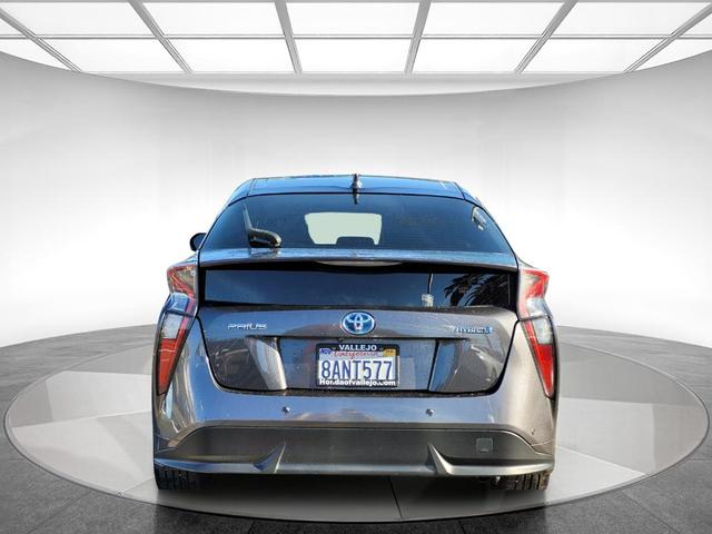 2017 toyota prius four