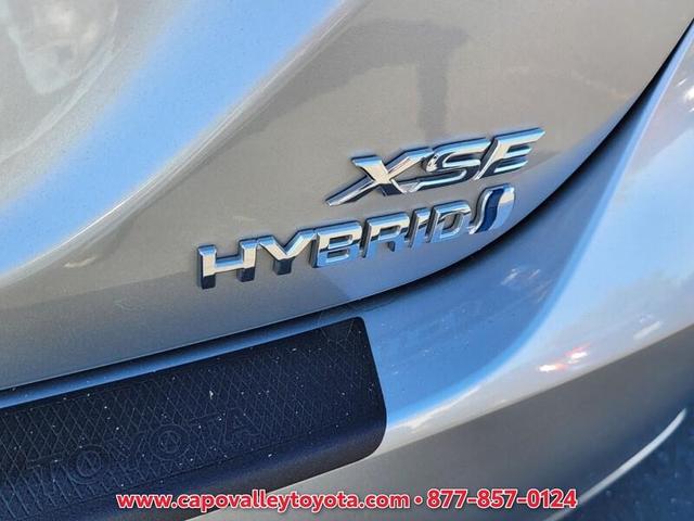 2023 toyota camry hybrid xse