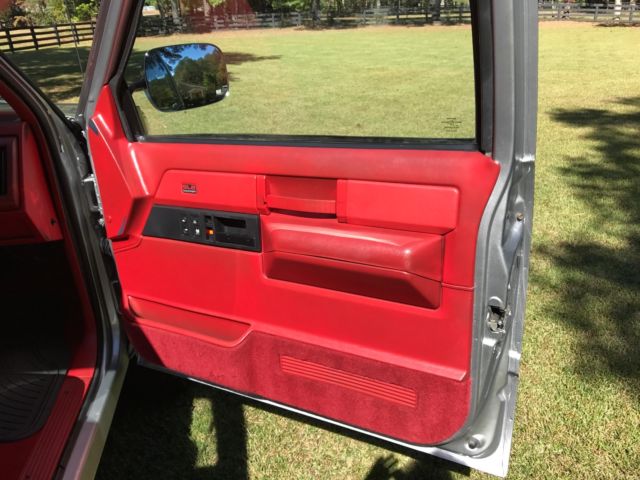 gmc custom 2500 show truck fully restored!!!