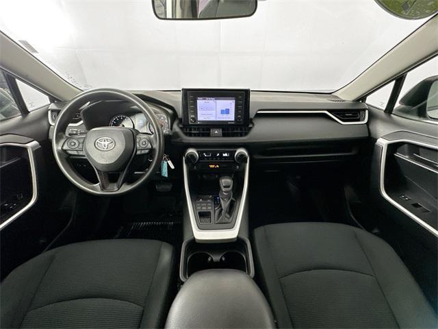 2021 toyota rav4 le