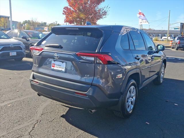 2022 toyota rav4 le