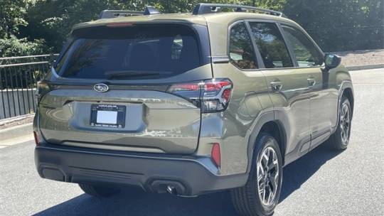 2025 Subaru Forester premium