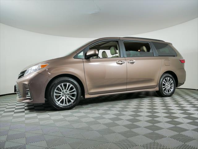 2020 toyota sienna xle
