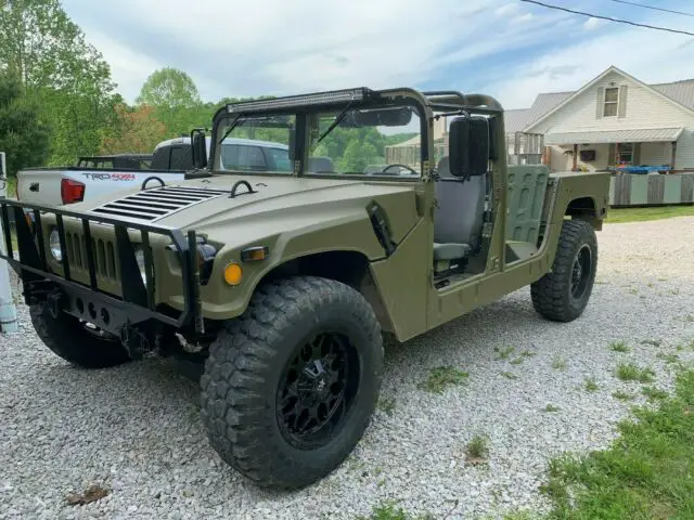 od green hummer, military humvee, hummer h1