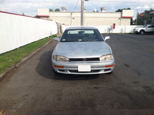 1995 toyota camry le 2.2l sedan 4-door