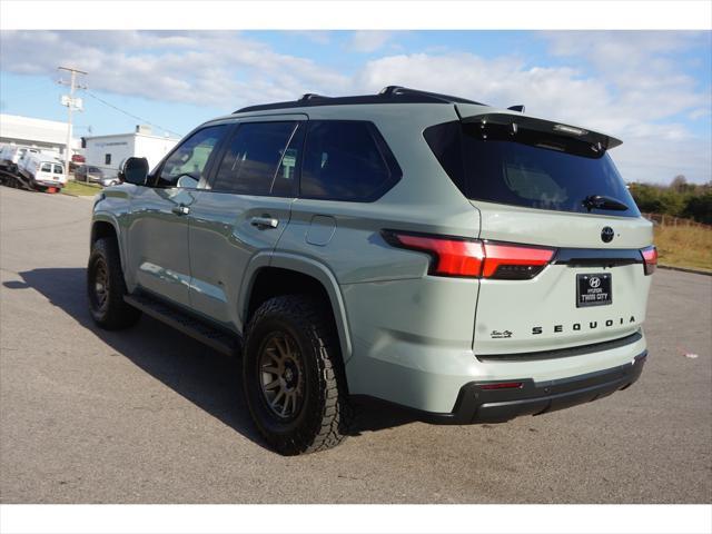 2024 toyota sequoia sr5