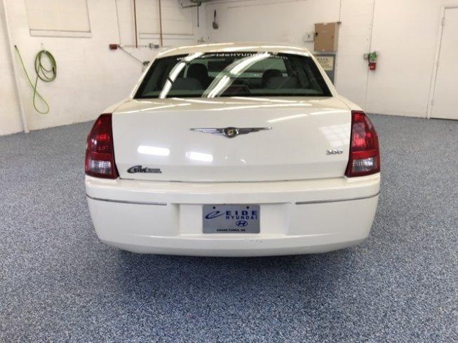 2006 chrysler 300 touring for sale in grand forks, north dakota