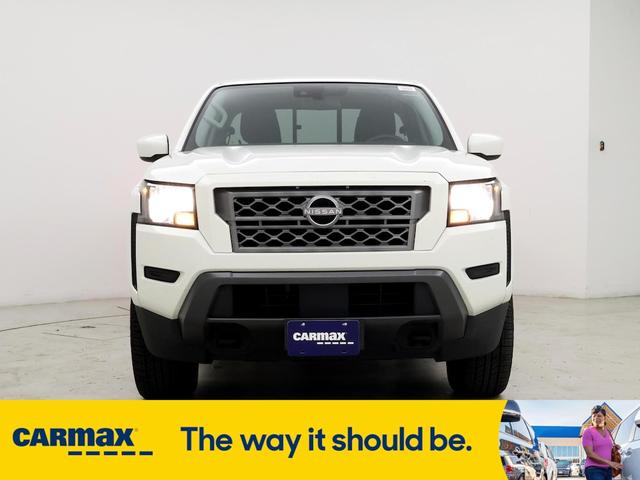 2022 nissan frontier sv