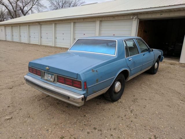 1989 chevrolet caprice base sedan 4-door 5.0l blue