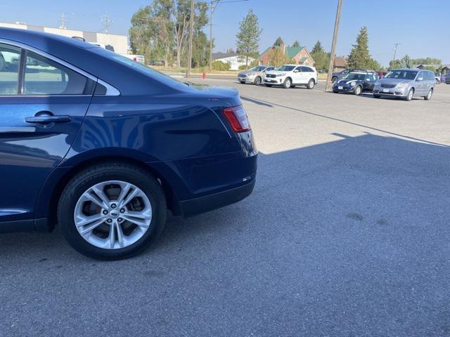 2017 ford taurus se
