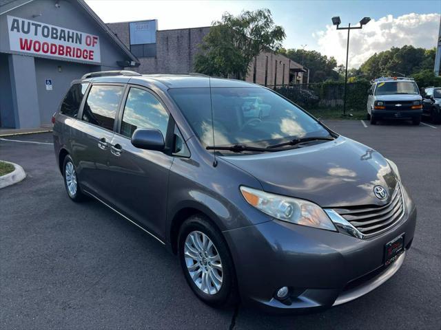 2011 toyota sienna xle