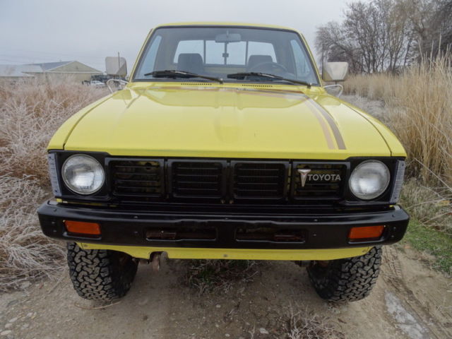 rare 1981 toyota sr5, hilux 4x4 pickup, 22r, extremely well maintained