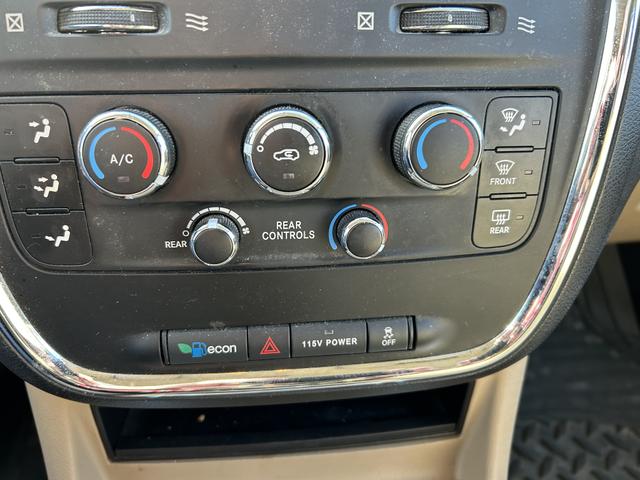 2013 dodge grand caravan sxt