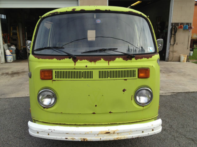 1976 volkswagen westfalia bus needs body work, runs and drives