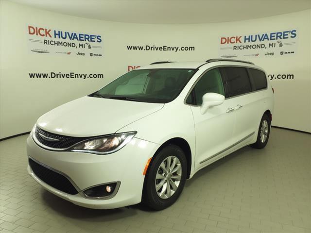 2019 chrysler pacifica touring l