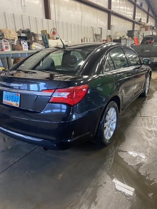 2011 chrysler 200