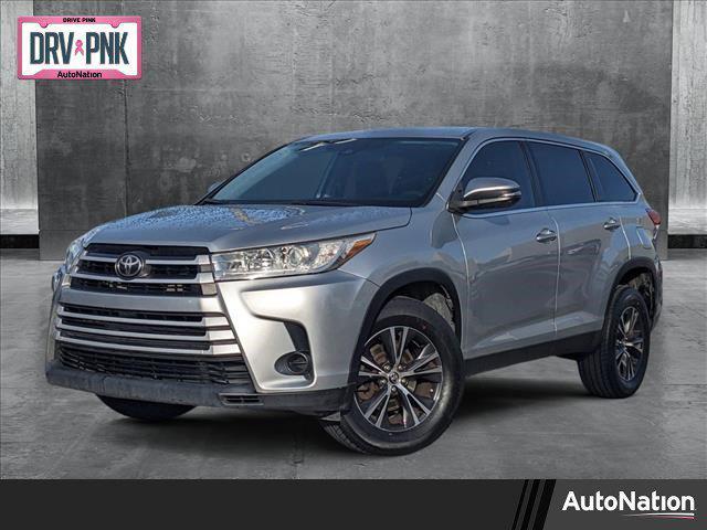 2019 toyota highlander le i4