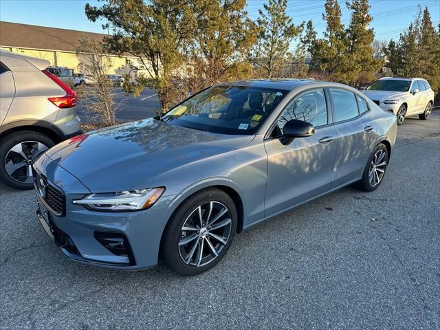 2022 volvo s60 t5 momentum