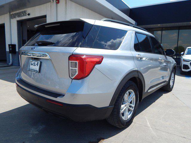 2021 ford explorer xlt