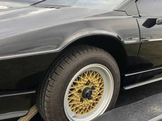 1984 lotus esprit turbo. no engine (fully refurbished 910 engine/trans sold sep)