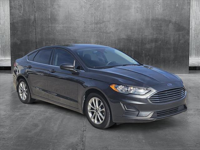 2020 ford fusion se