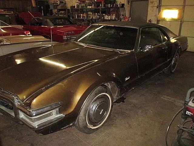 1969 oldsmobile toronado (super rare) 46,748 mi actual barn find(project)