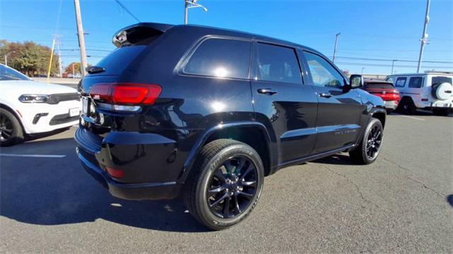 2021 jeep grand cherokee laredo