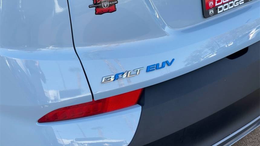 2022 chevrolet bolt euv lt