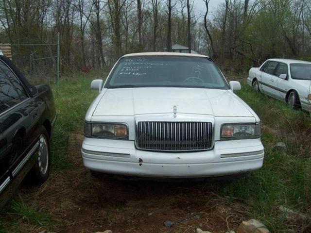 1996 lincoln town car executive limousine