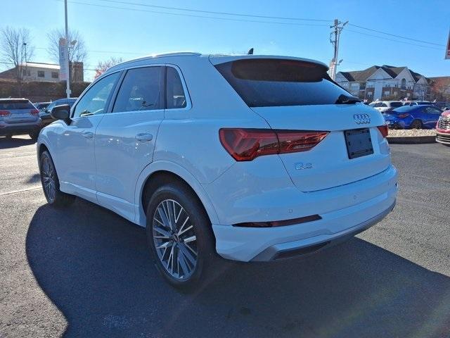 2022 audi q3 40 premium