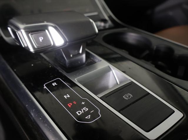 2024 audi q7 55 premium plus
