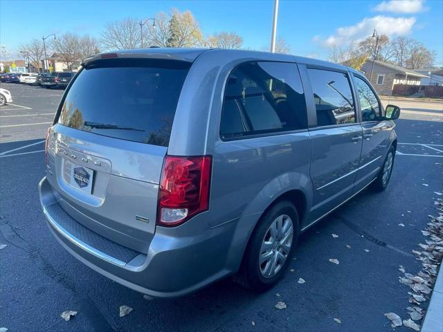 2017 dodge grand caravan se