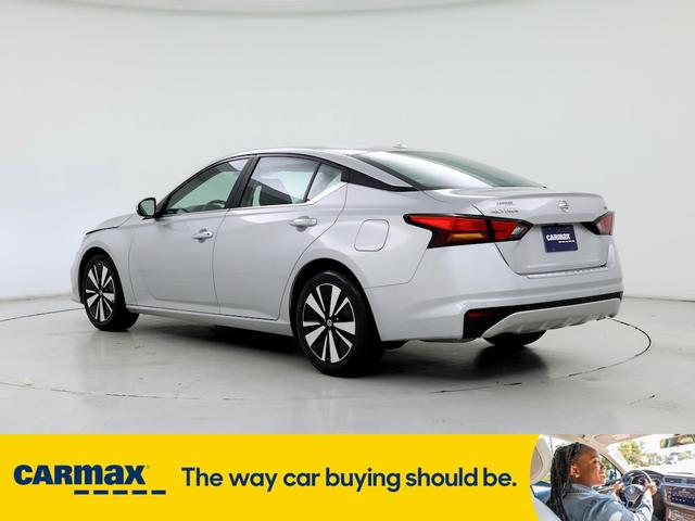 2022 nissan altima sv
