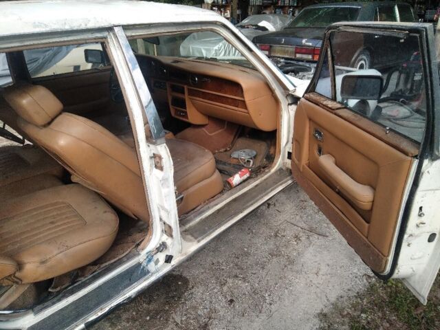 1984 rolls royce silver spur with free parts car included!!!!!!