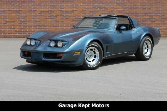 1980 chevrolet corvette dark blue metallic coupe 350 v8 15415 miles