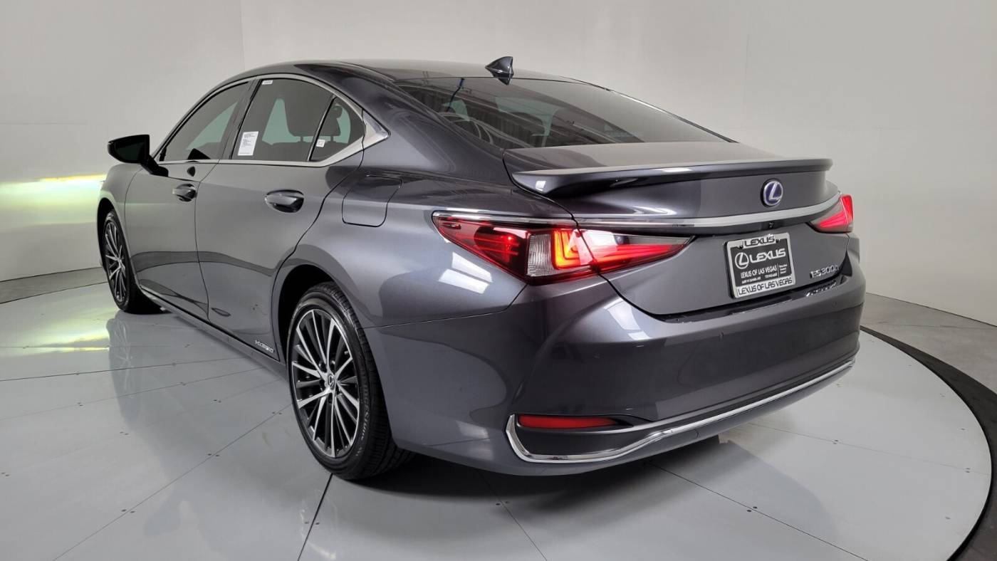 2022 lexus es 300h base