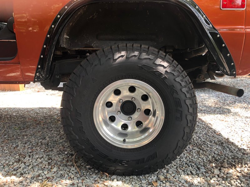 ford bronco 4 x 4 sport utility
