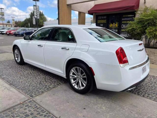 2016 chrysler 300c base