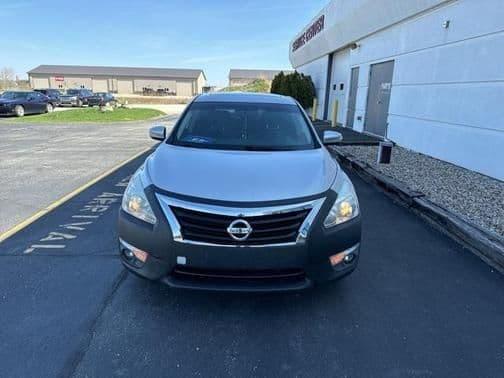 2013 nissan altima 3.5 sv in plymouth, wisconsin