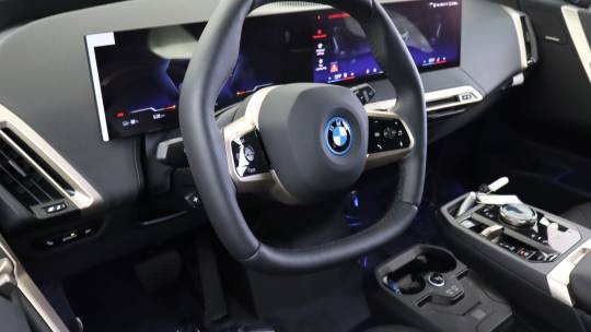 2025 BMW iX