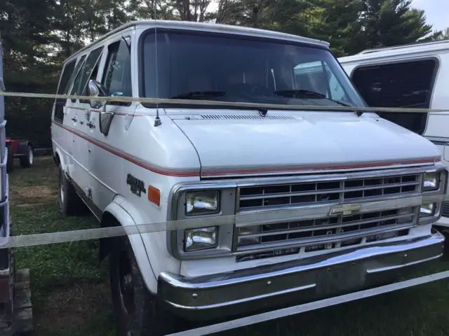 1991 chevrolet g20 van no title 5.7 litre 350c.i water in oil small block 350