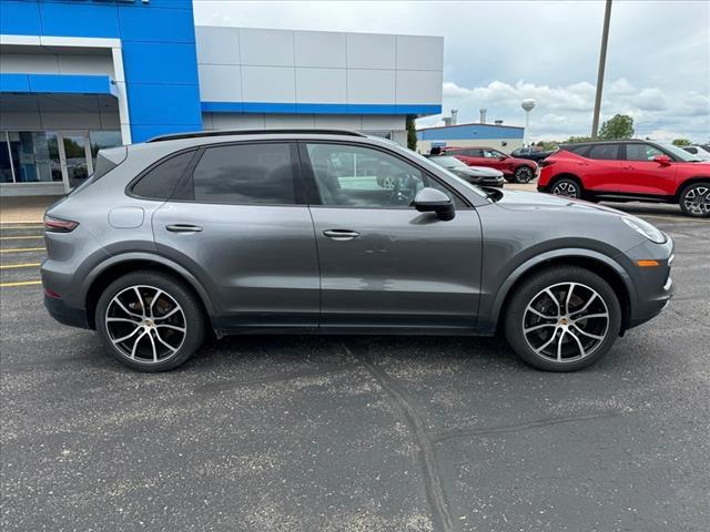 2021 porsche cayenne base