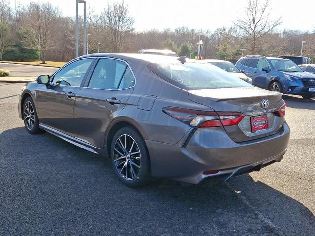 2024 toyota camry se