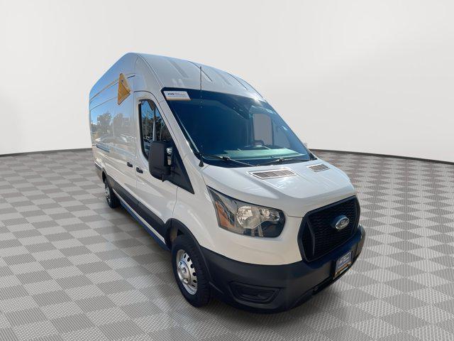 2022 ford transit-250 base