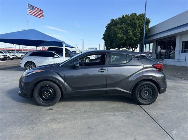 2021 toyota c-hr le
