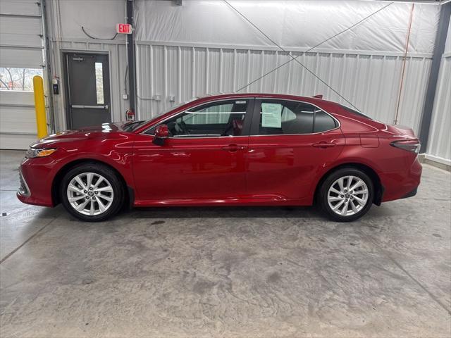 2024 toyota camry le