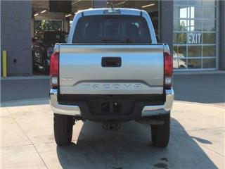 2022 Toyota Tacoma sr v6