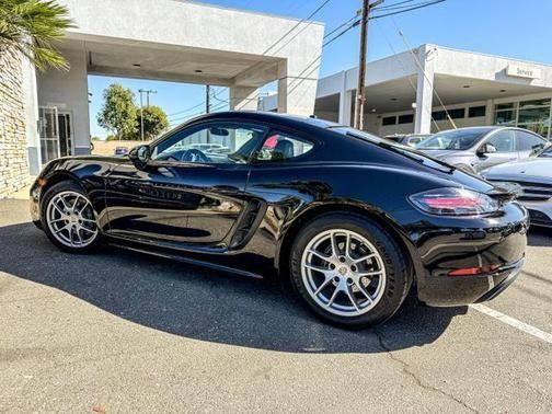 2023 porsche 718 cayman