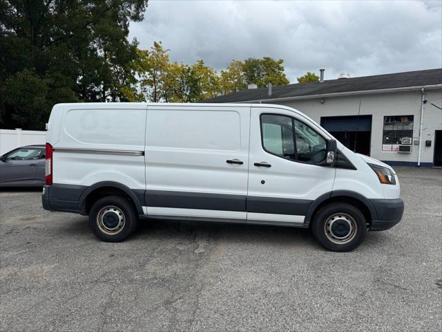 2015 ford transit-250 base