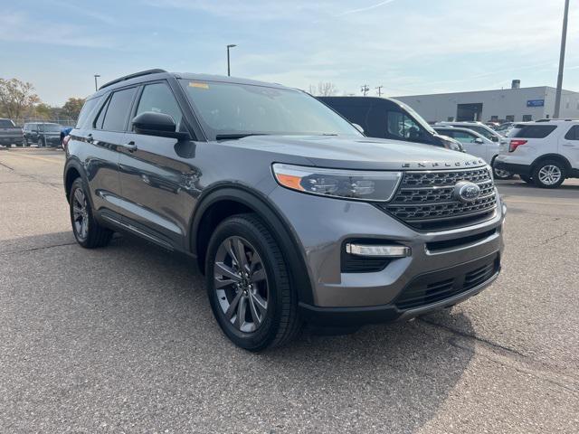 2022 ford explorer xlt